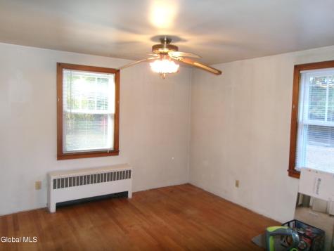 3075 Sunset Lane Schenectady NY 12303