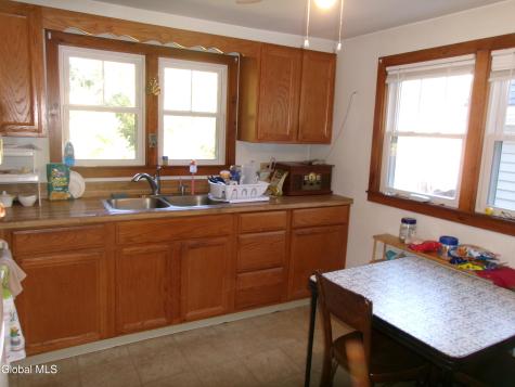 3075 Sunset Lane Schenectady NY 12303