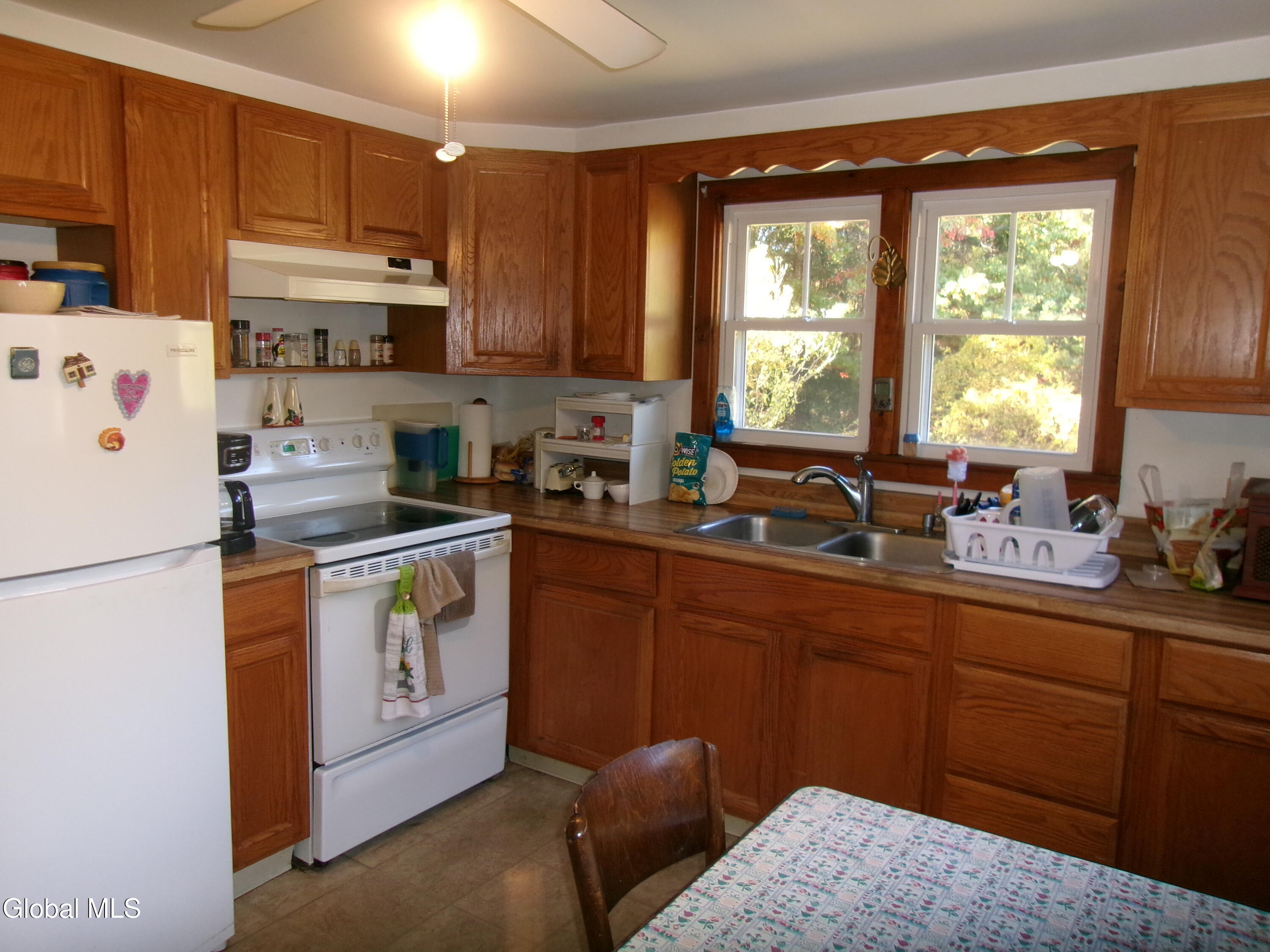 3075 Sunset Lane Schenectady NY 12303