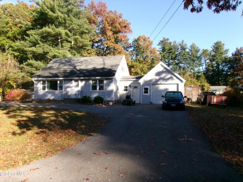 3075 Sunset Lane Schenectady NY 12303