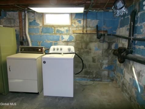 3075 Sunset Lane Schenectady NY 12303