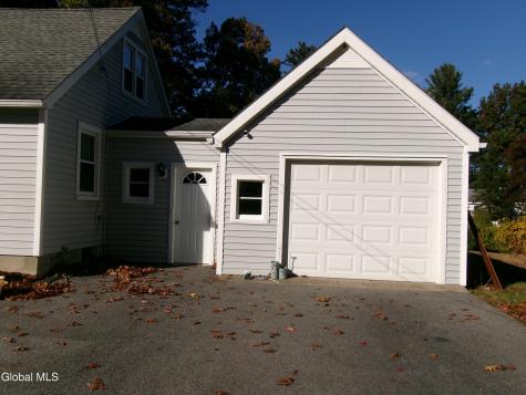 3075 Sunset Lane Schenectady NY 12303