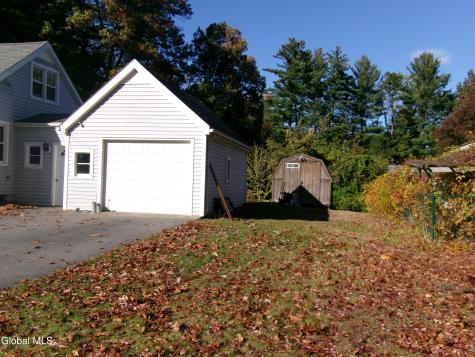 3075 Sunset Lane Schenectady NY 12303