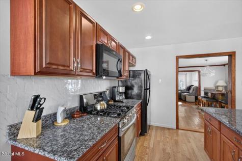 1827 8th Street Rensselaer NY 12144