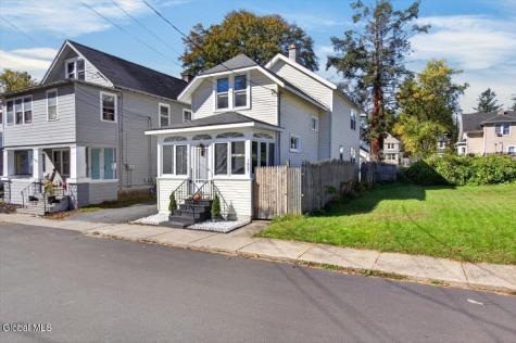 1827 8th Street Rensselaer NY 12144
