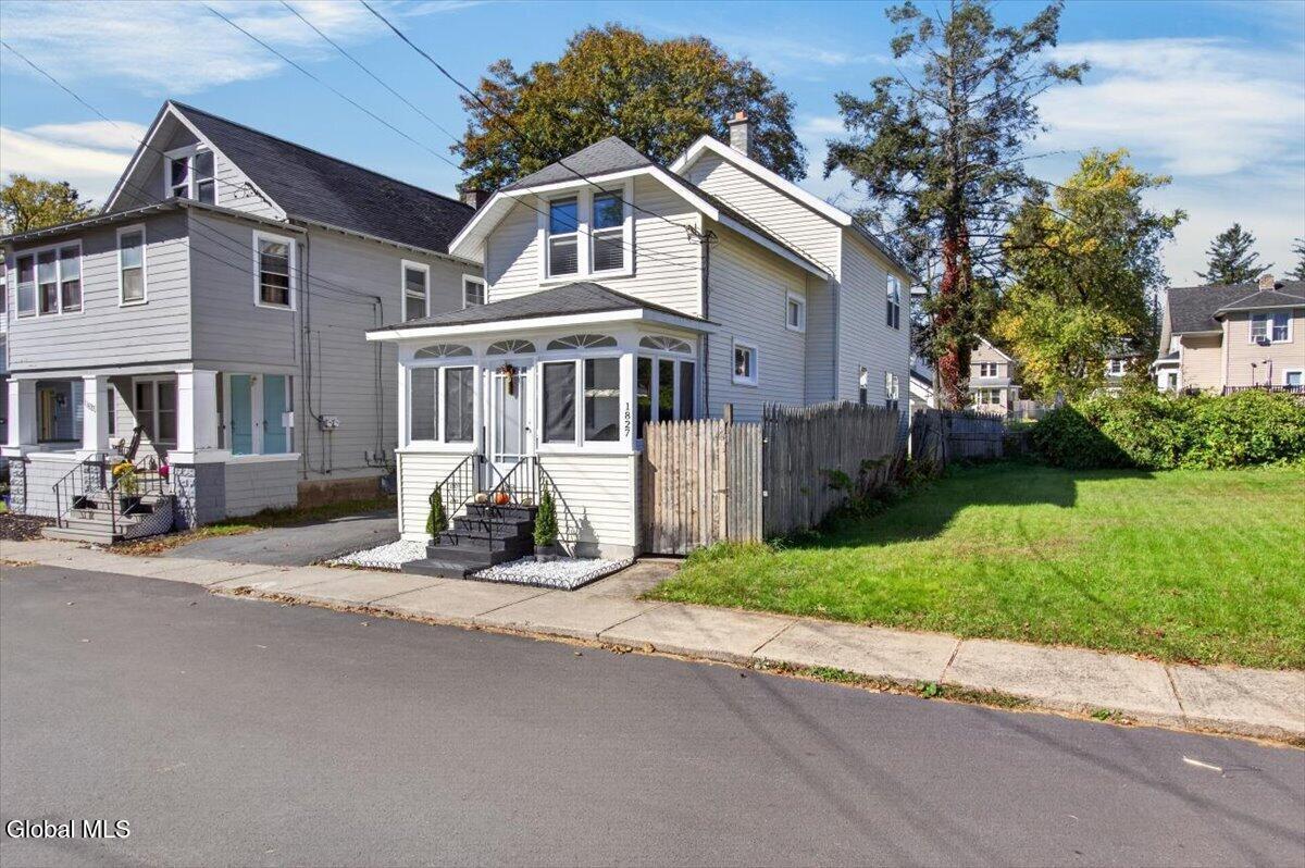1827 8th Street Rensselaer NY 12144
