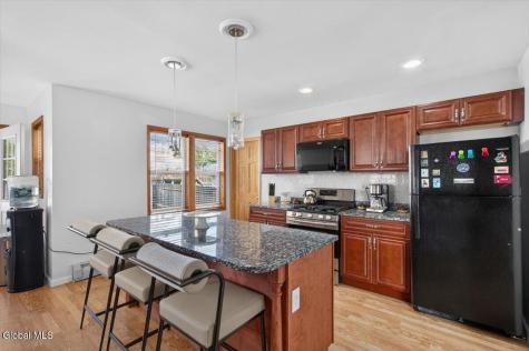 1827 8th Street Rensselaer NY 12144