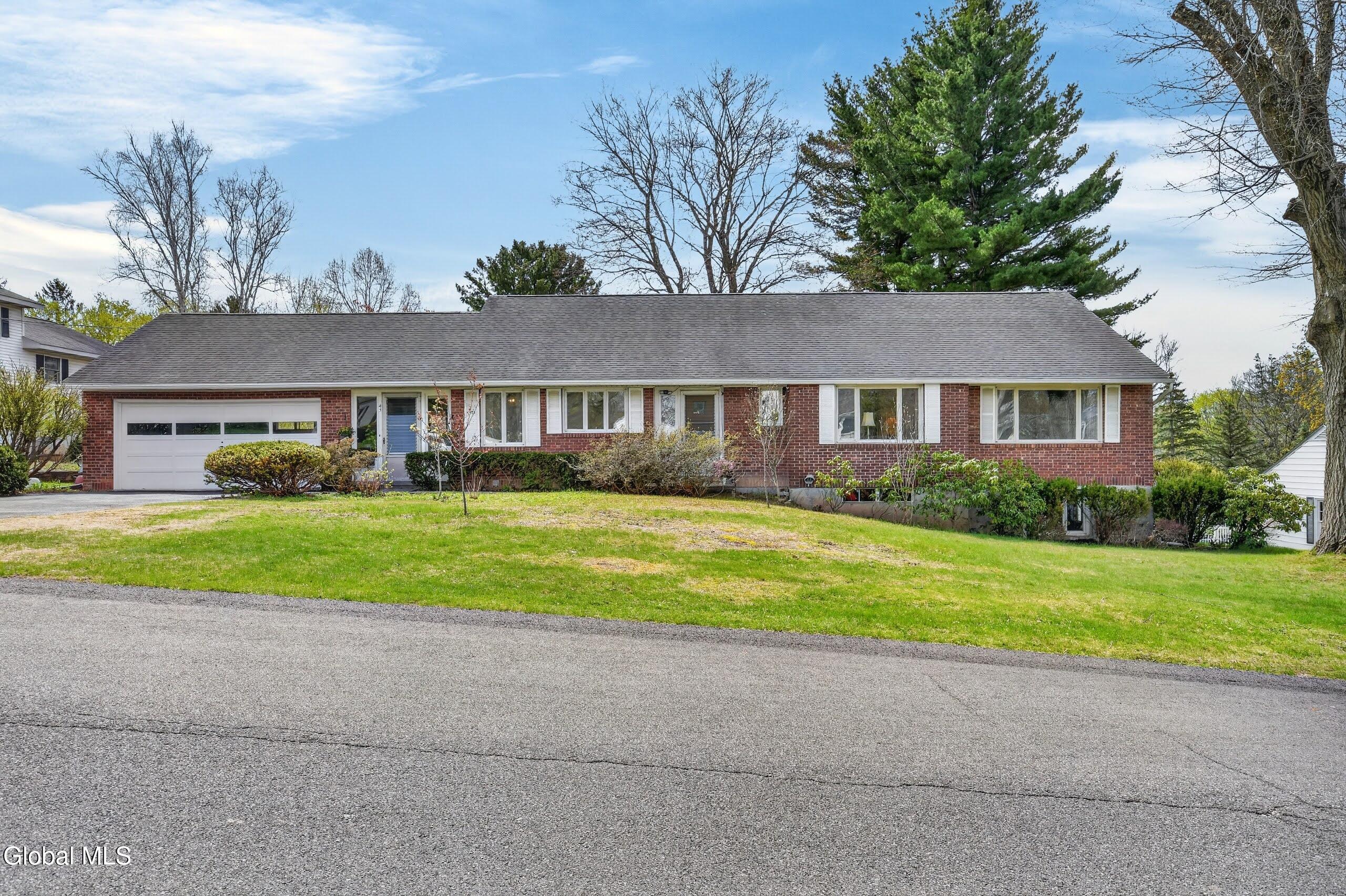 43 Coolidge Road Amsterdam NY 12010