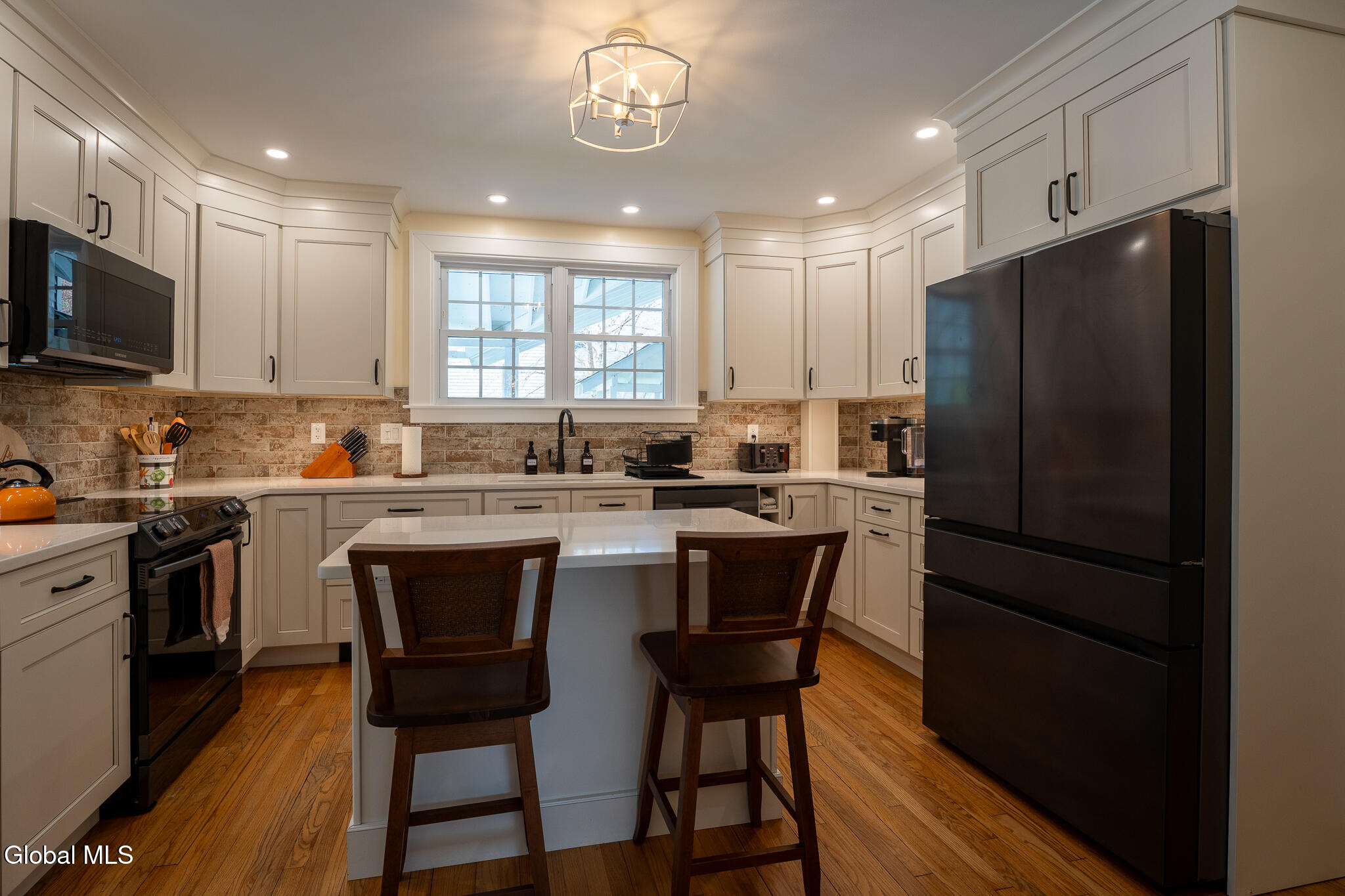 285 Elsmere Avenue Delmar NY 12054