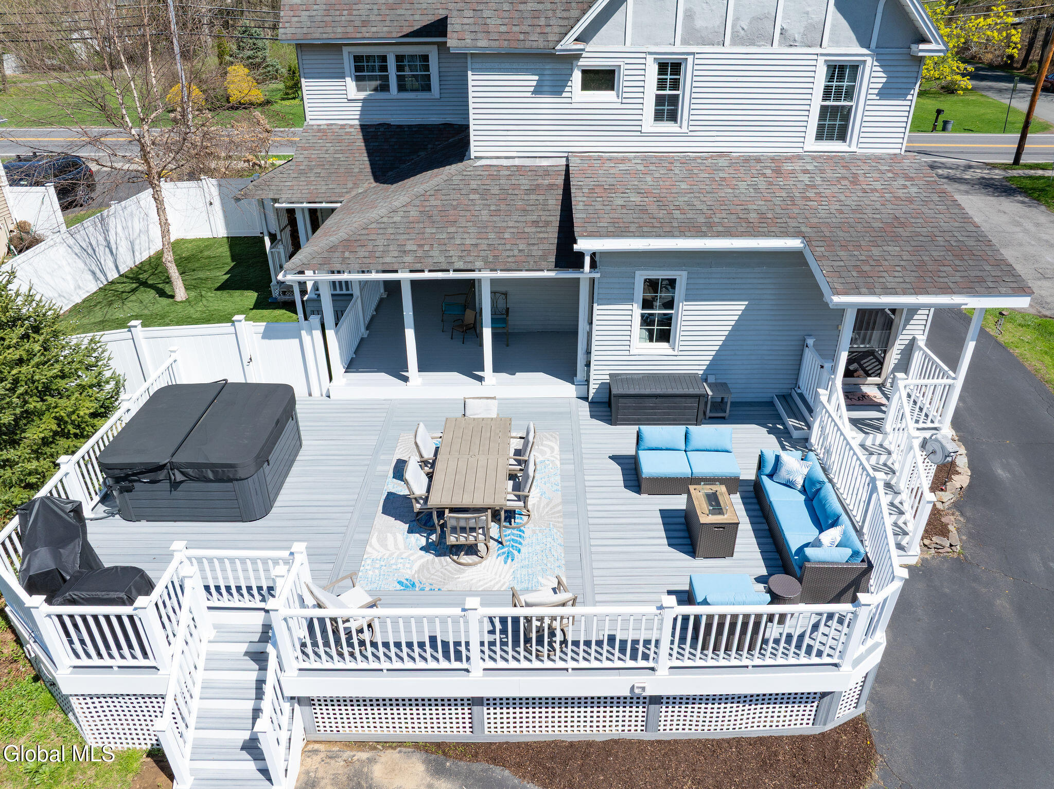 285 Elsmere Avenue Delmar NY 12054