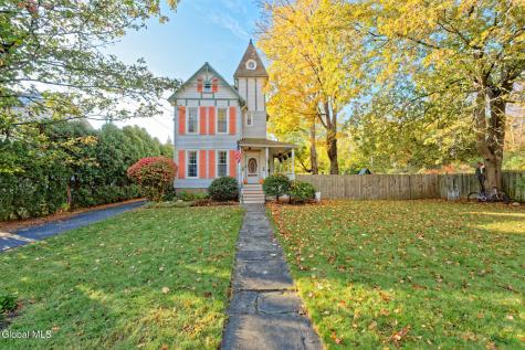 16 Brookside Avenue Menands NY 12204