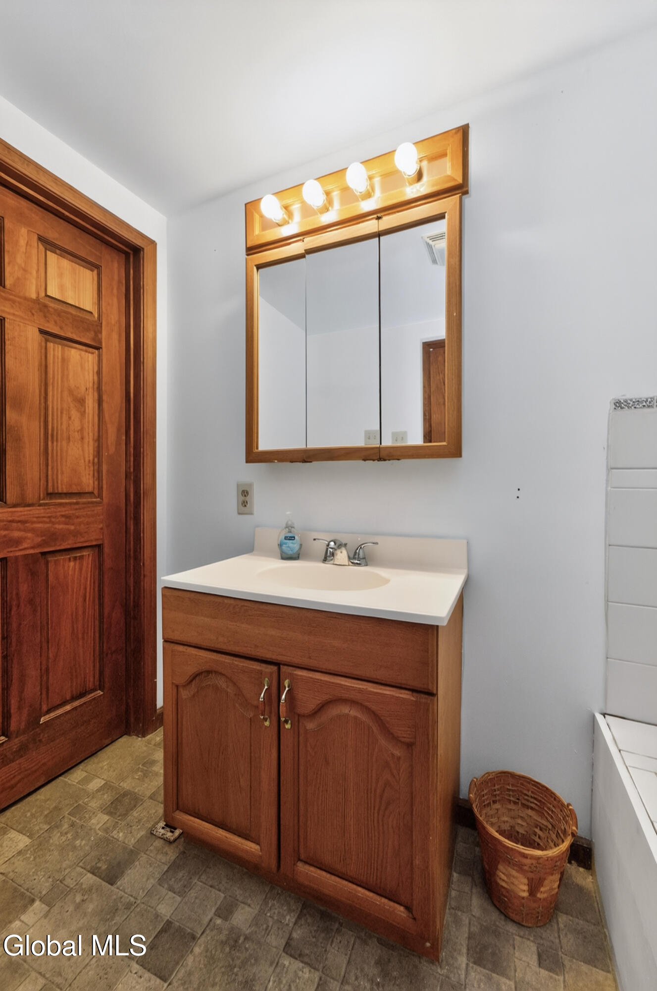 11 Burton Street Johnstown NY 12095