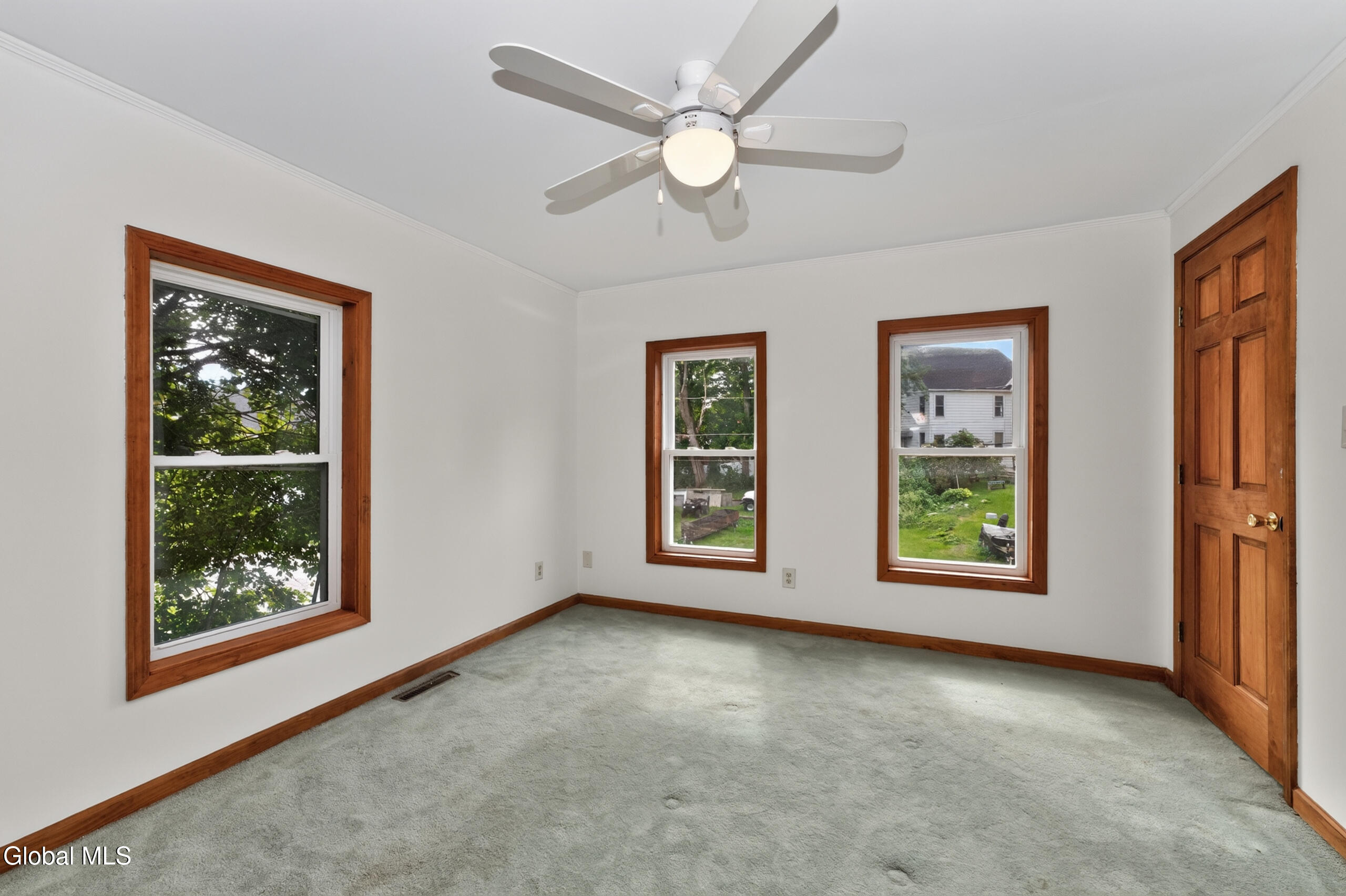 11 Burton Street Johnstown NY 12095
