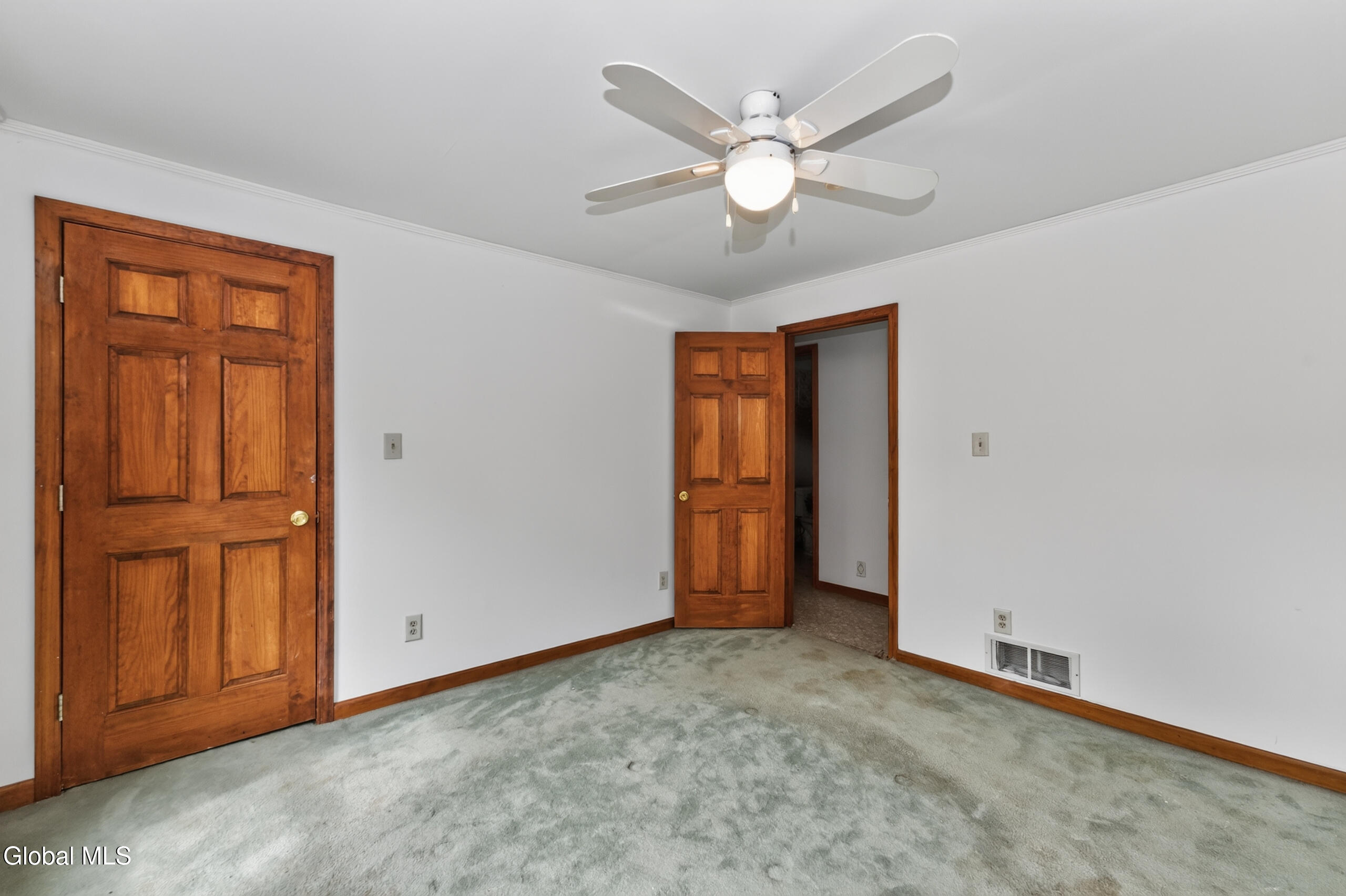 11 Burton Street Johnstown NY 12095