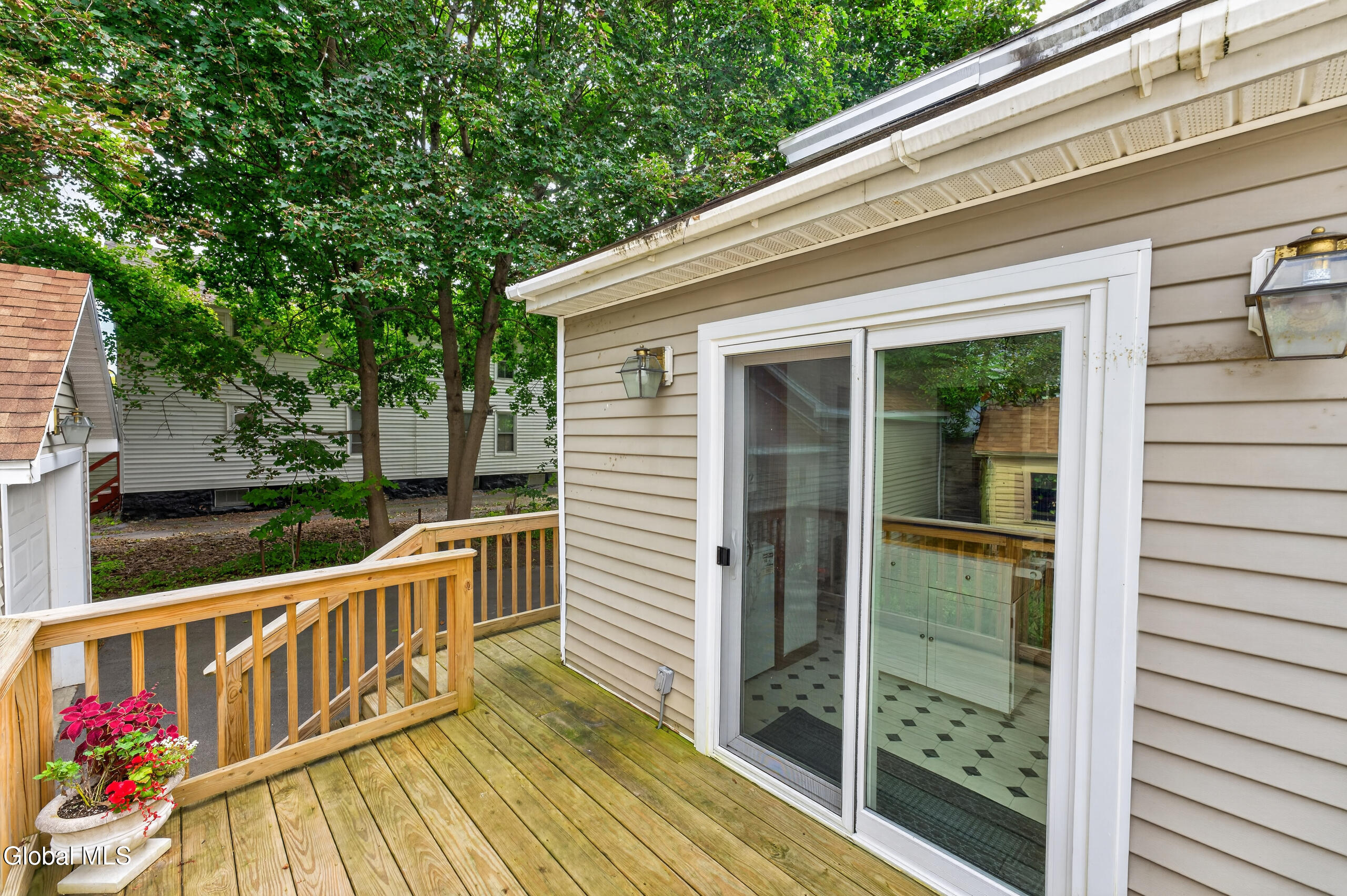 11 Burton Street Johnstown NY 12095