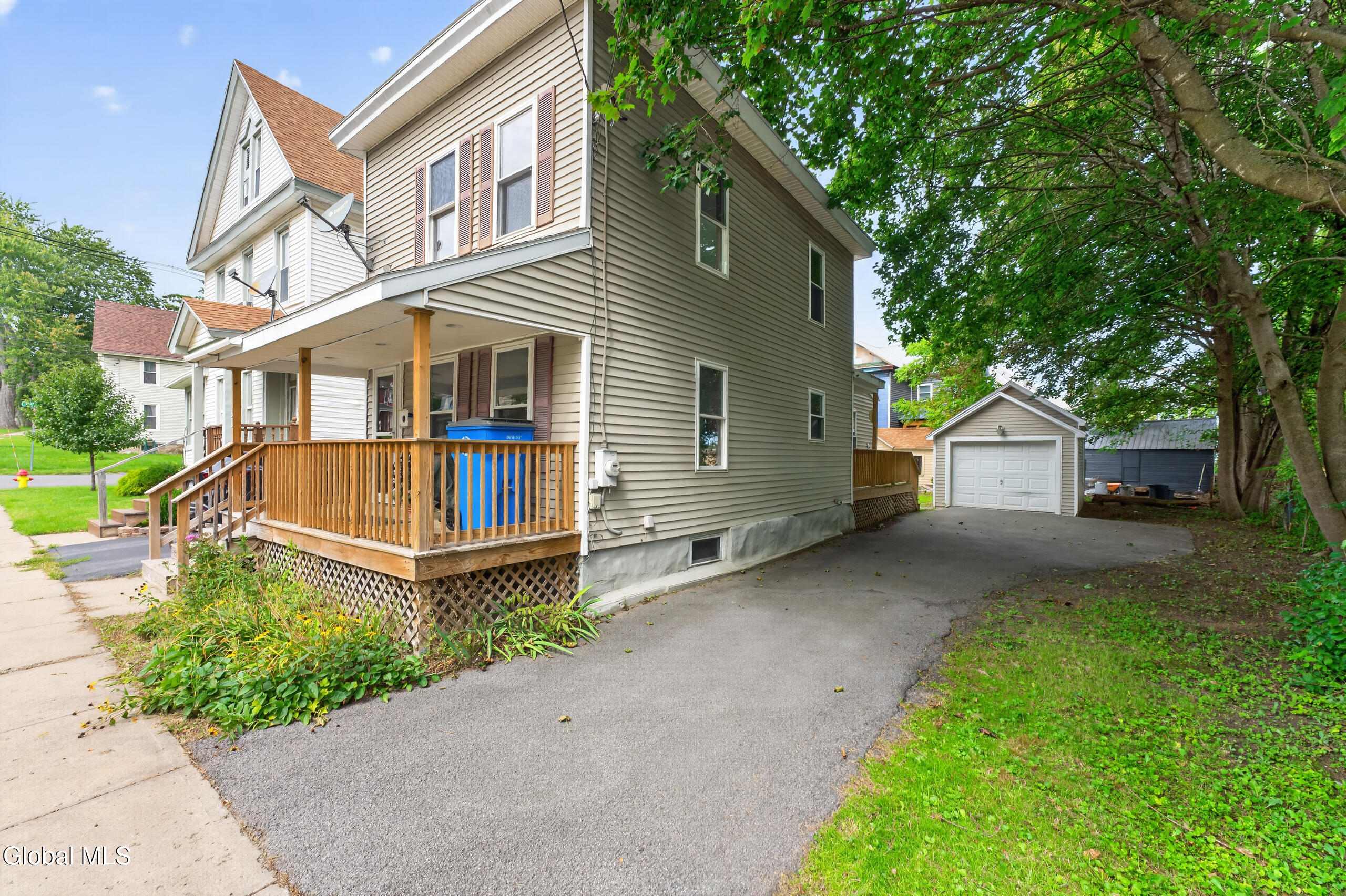 11 Burton Street Johnstown NY 12095