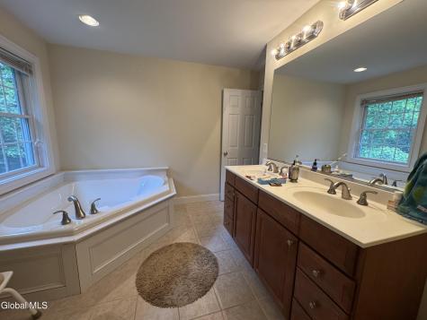 3 Hillcrest Lane Saratoga Springs NY 12866
