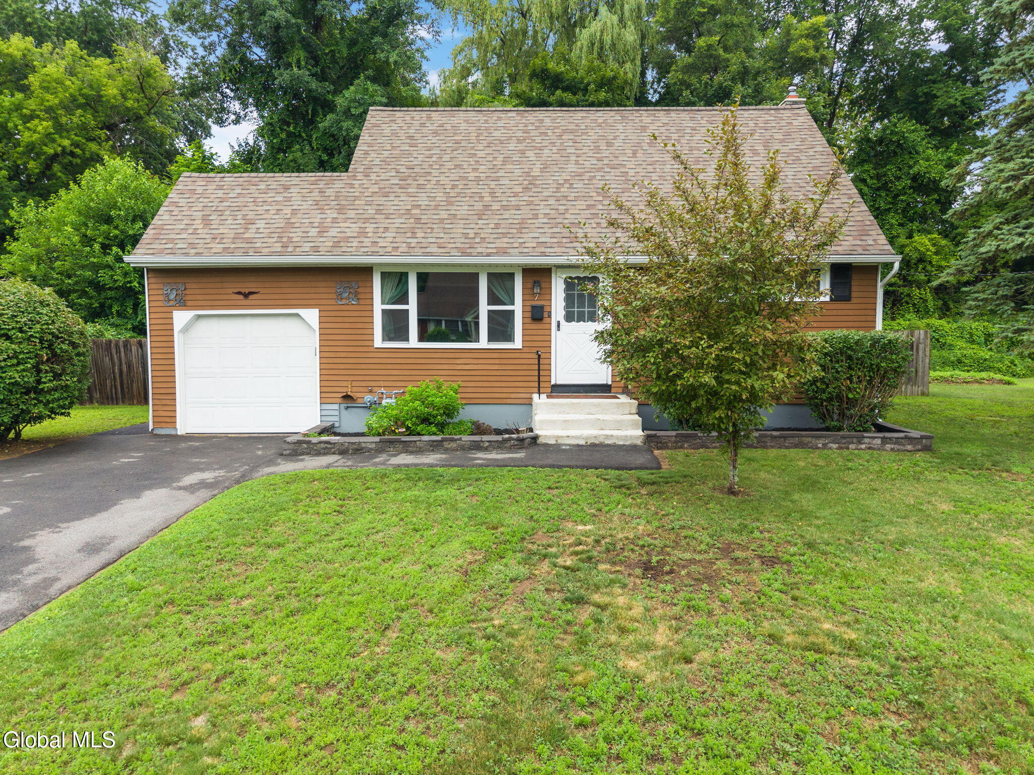 7 Colt Road Albany NY 12205