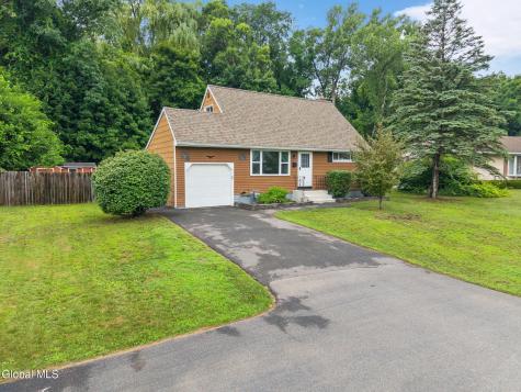 7 Colt Road Albany NY 12205