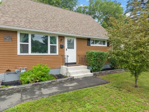 7 Colt Road Albany NY 12205