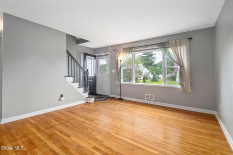 7 Colt Road Albany NY 12205