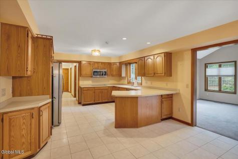 1058 Valerie Drive Schenectady NY 12309