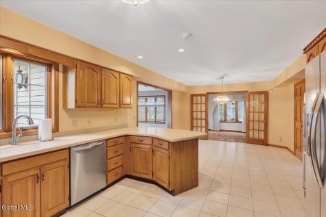 1058 Valerie Drive Schenectady NY 12309