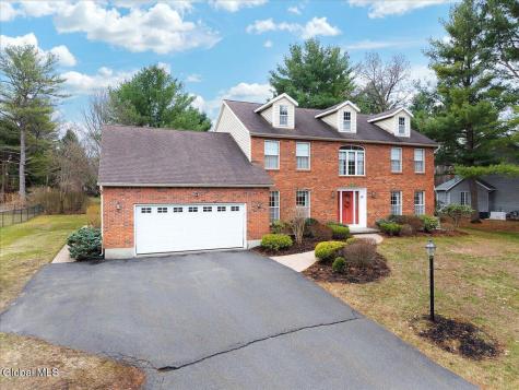 1058 Valerie Drive Schenectady NY 12309