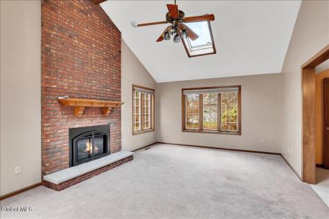 1058 Valerie Drive Schenectady NY 12309