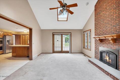 1058 Valerie Drive Schenectady NY 12309