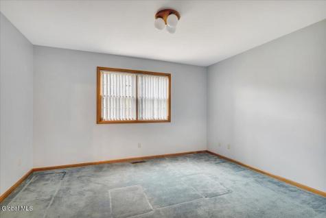 1058 Valerie Drive Schenectady NY 12309