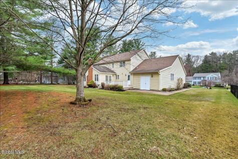 1058 Valerie Drive Schenectady NY 12309