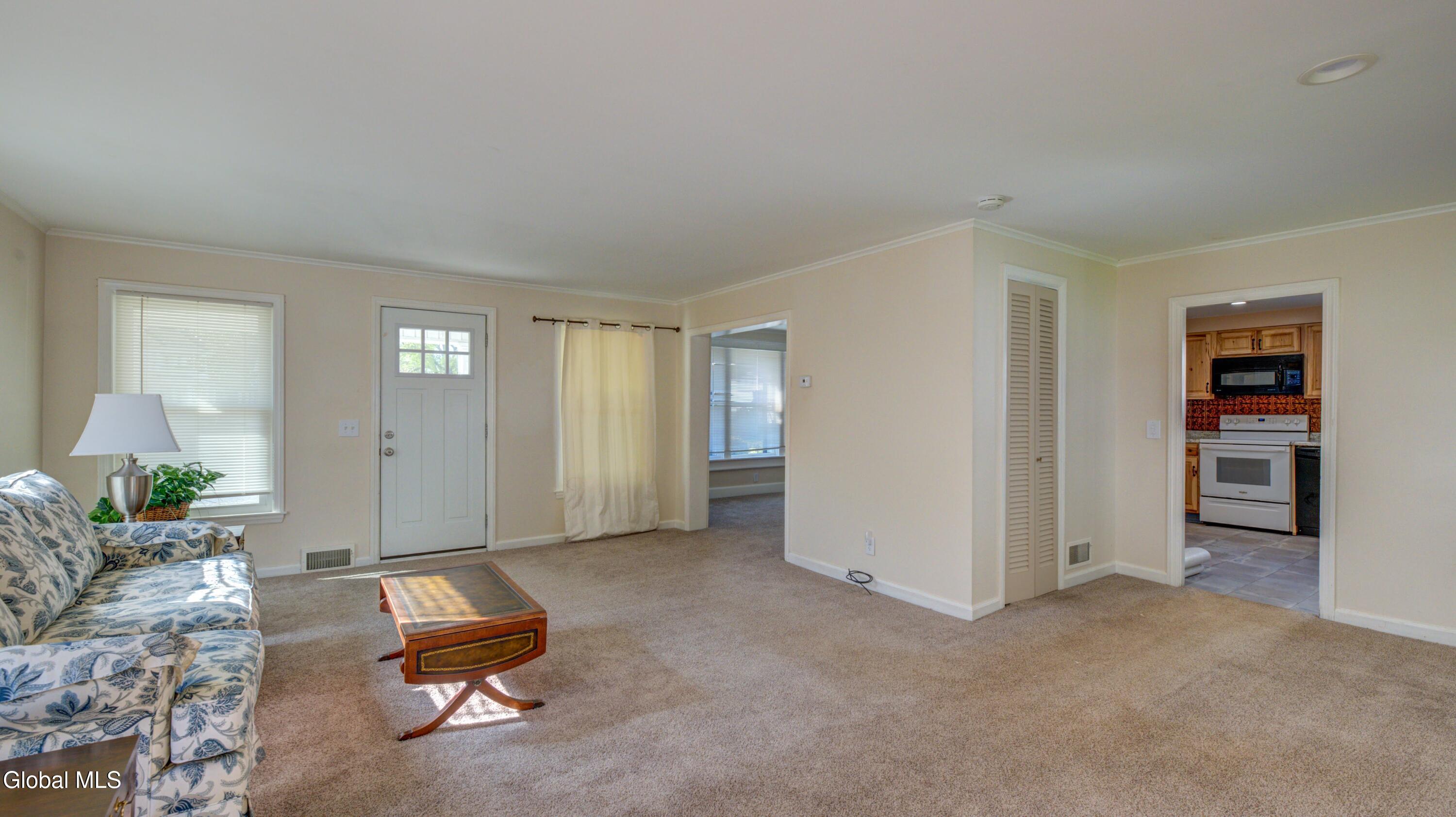 37 E 8th Avenue Gloversville NY 12078