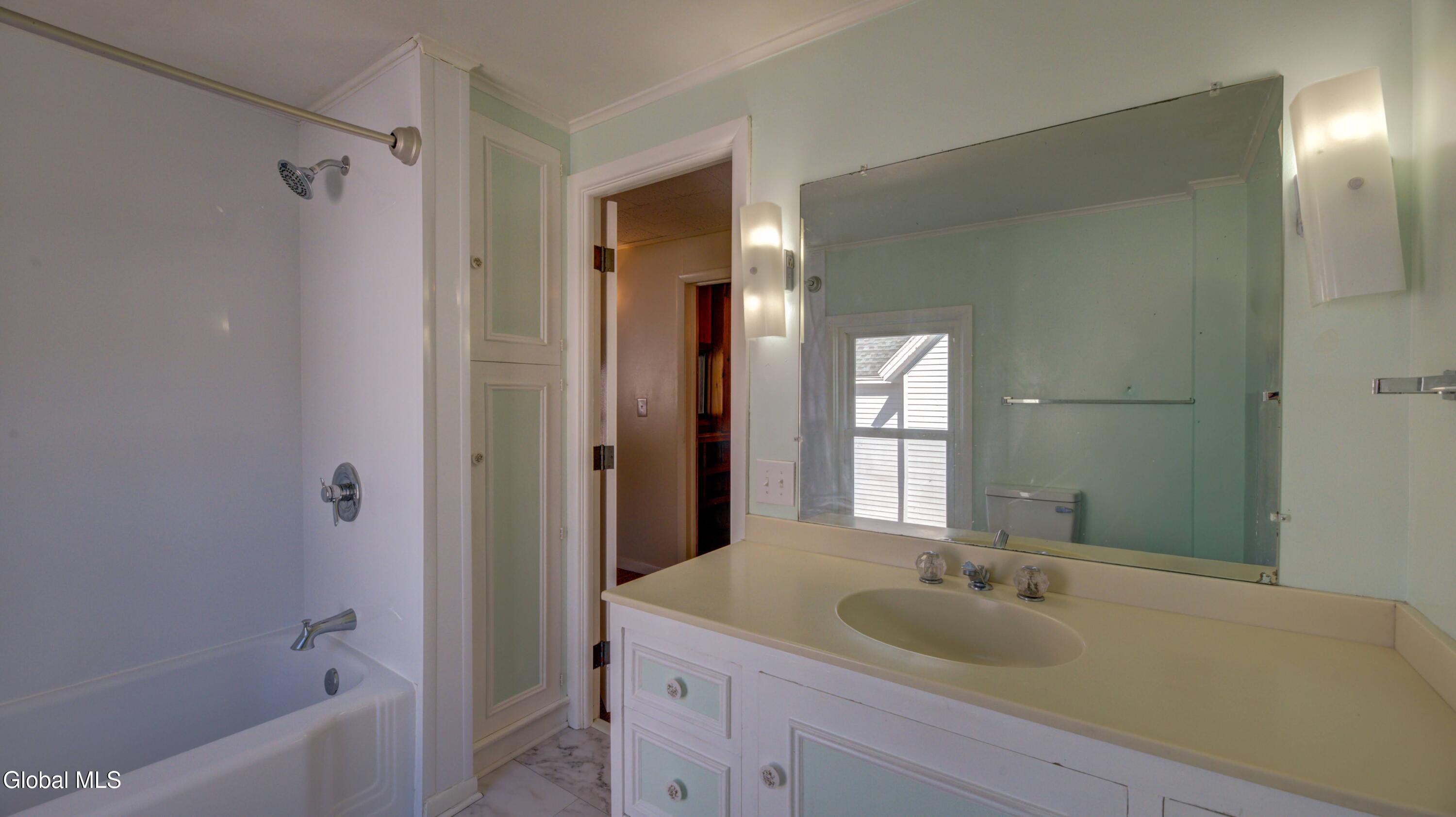 37 E 8th Avenue Gloversville NY 12078