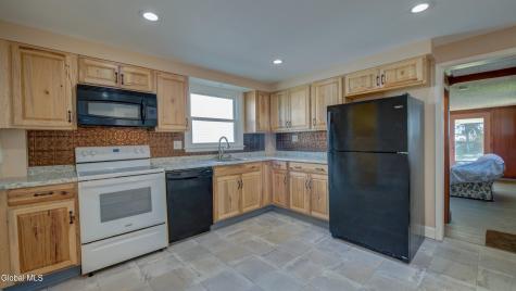 37 E 8th Avenue Gloversville NY 12078