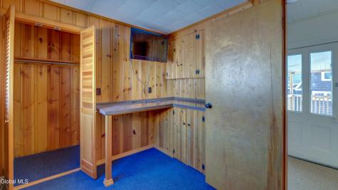 37 E 8th Avenue Gloversville NY 12078