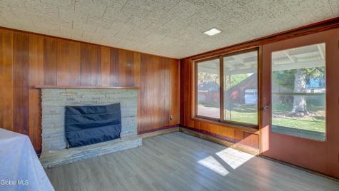 37 E 8th Avenue Gloversville NY 12078