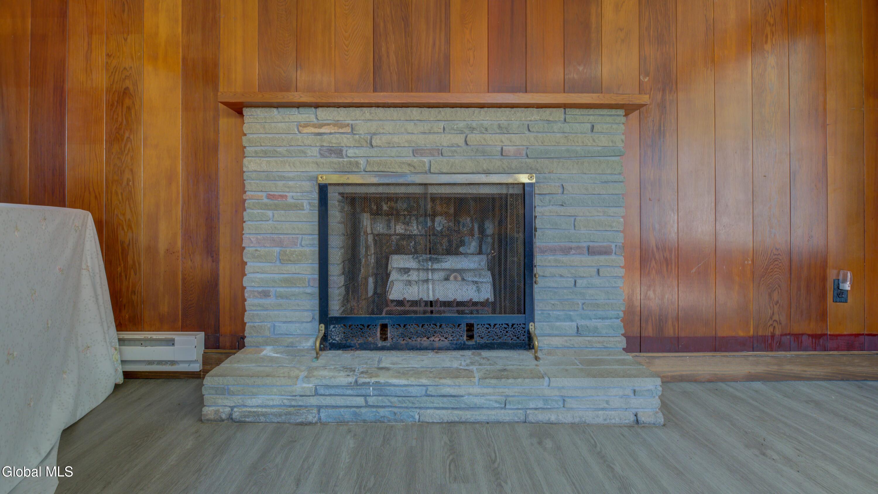 37 E 8th Avenue Gloversville NY 12078