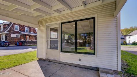 37 E 8th Avenue Gloversville NY 12078