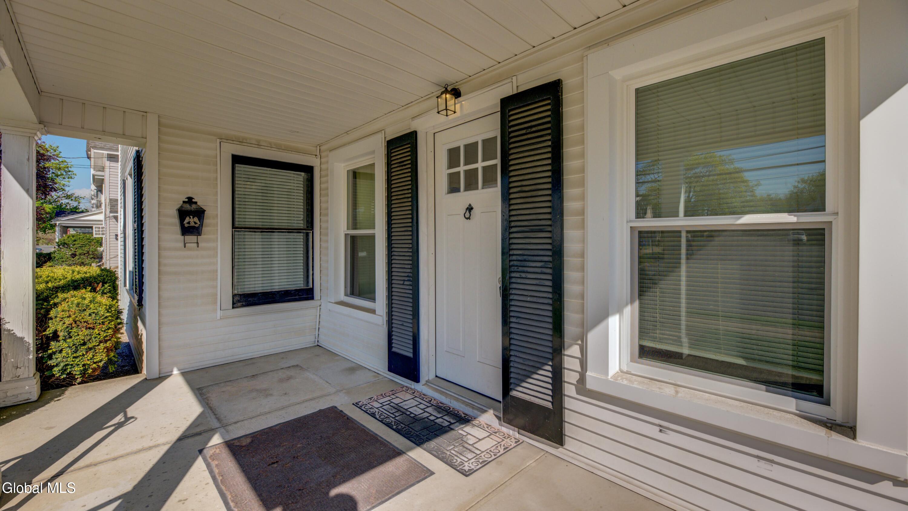 37 E 8th Avenue Gloversville NY 12078