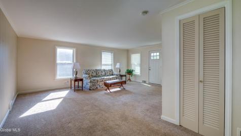 37 E 8th Avenue Gloversville NY 12078