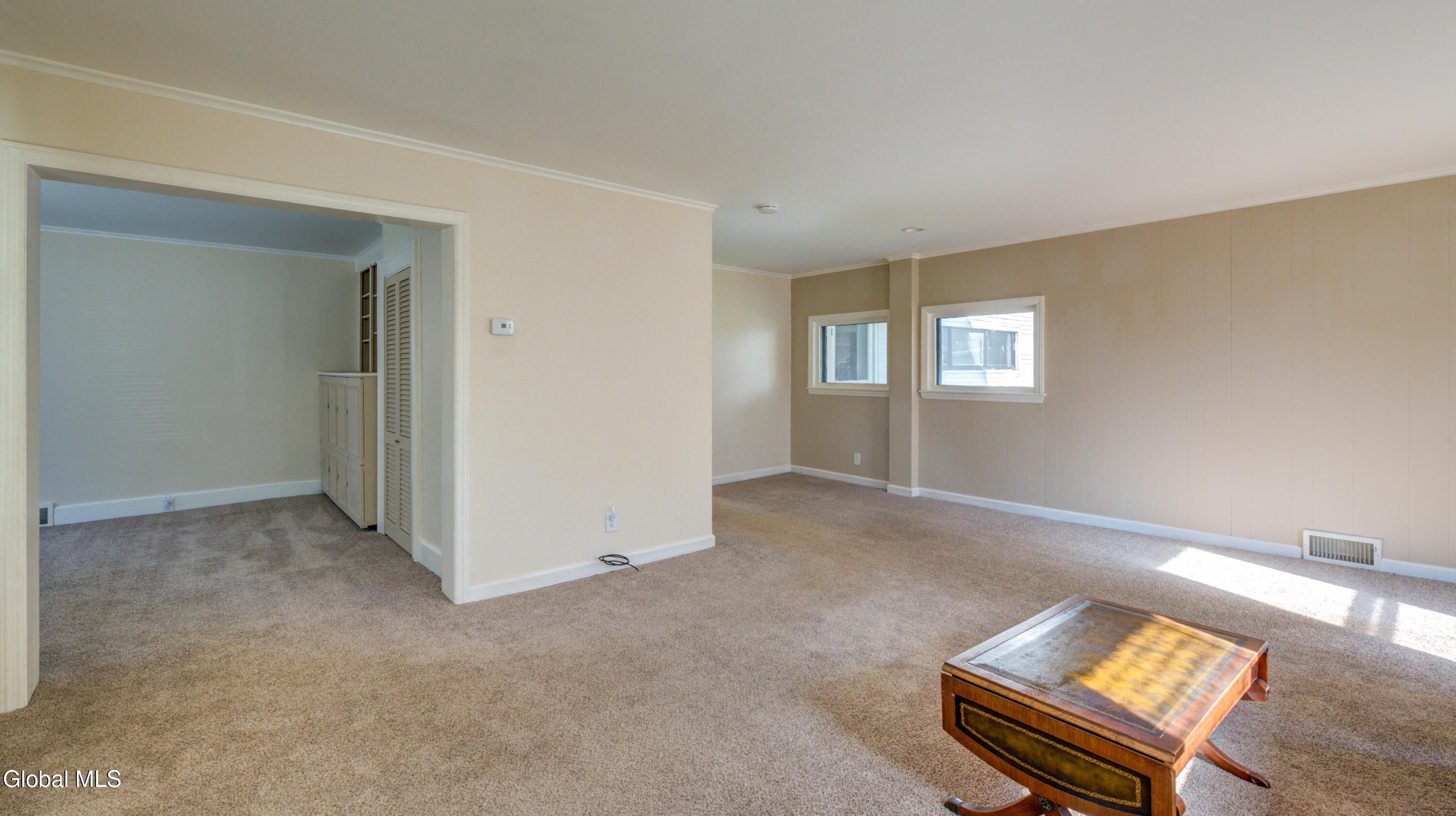 37 E 8th Avenue Gloversville NY 12078