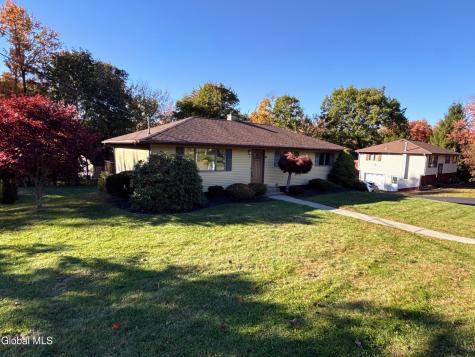 9 Big Bear Road Troy NY 12182