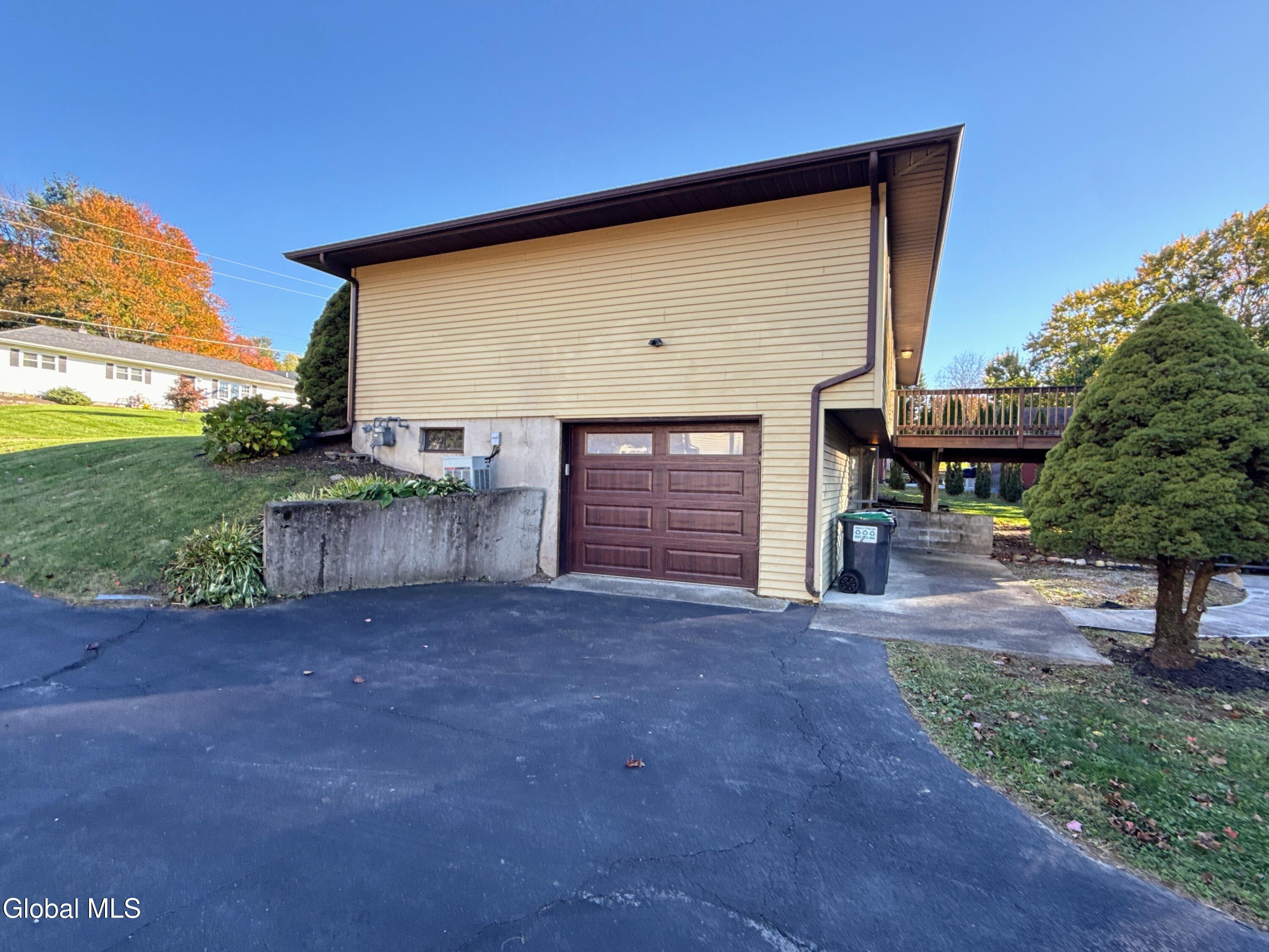 9 Big Bear Road Troy NY 12182