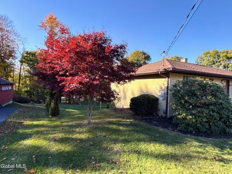 9 Big Bear Road Troy NY 12182