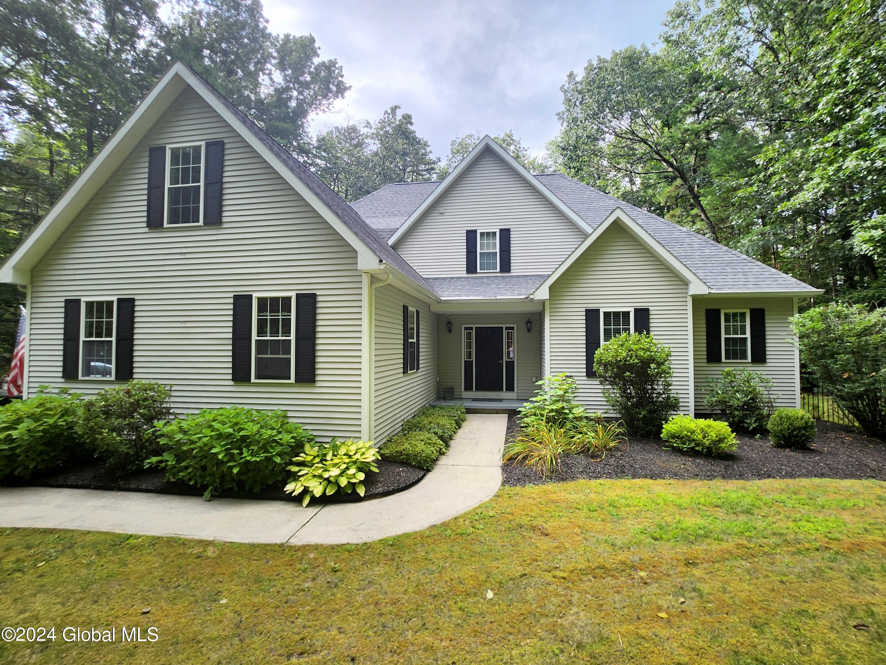 27 Barrington Gansevoort NY 12831