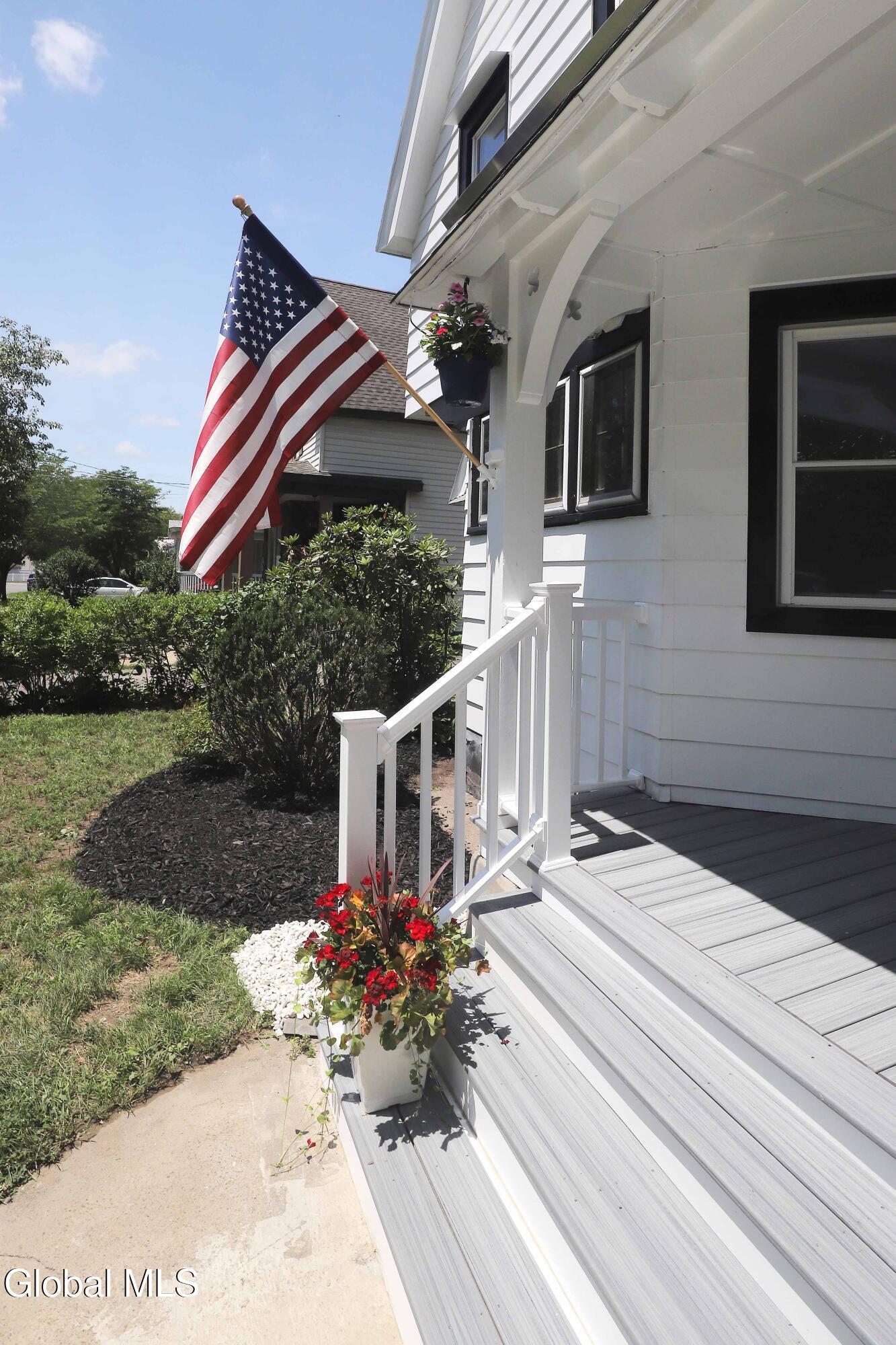 2137 Campbell Avenue Schenectady NY 12306