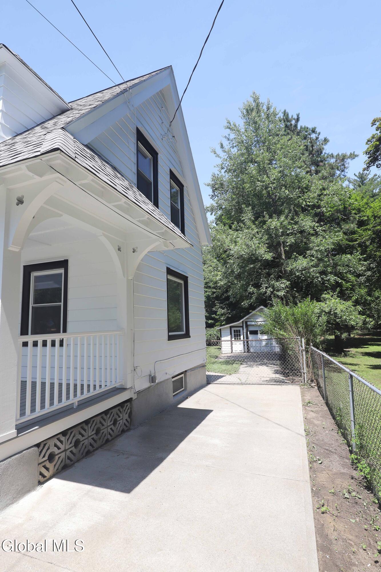 2137 Campbell Avenue Schenectady NY 12306