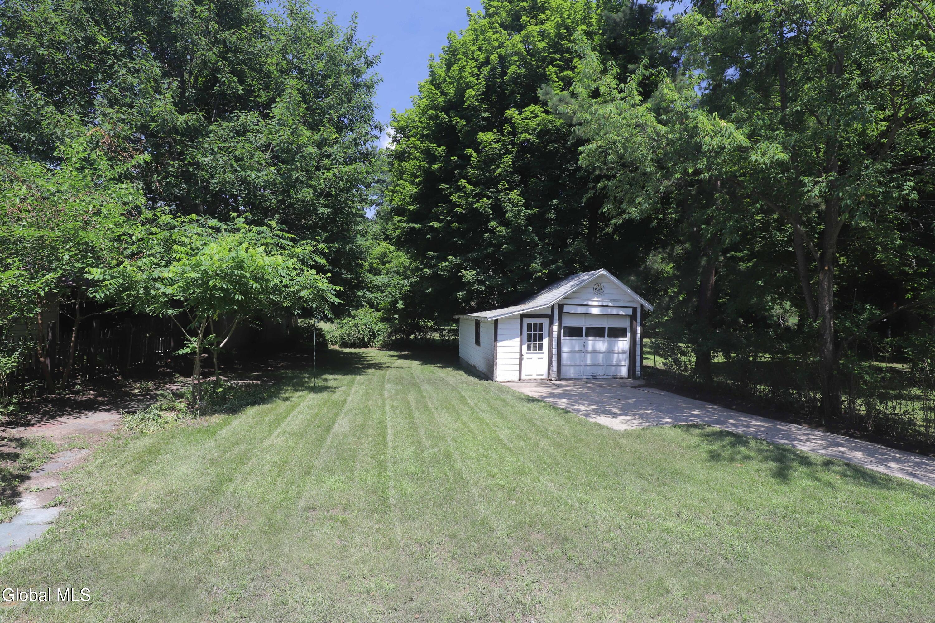 2137 Campbell Avenue Schenectady NY 12306