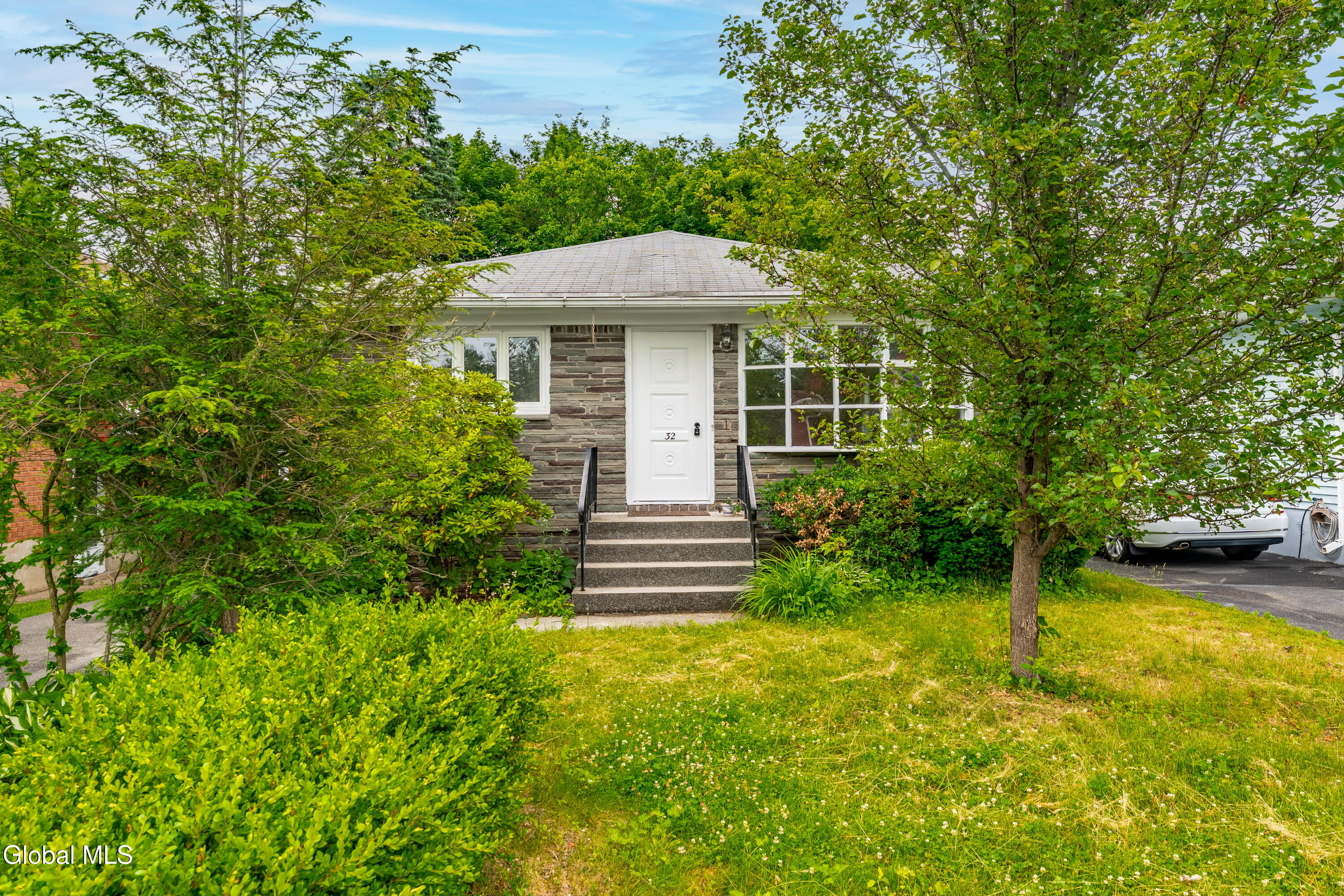 32 Carroll Avenue Albany NY 12203